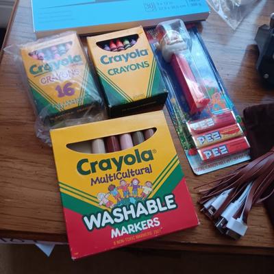 VINTAGE VIEW MASTER, ART SUPPLIES, CHICO'S CELL PHONE CHARGER KEYCHAIN AND MORE