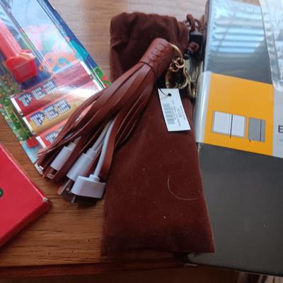 VINTAGE VIEW MASTER, ART SUPPLIES, CHICO'S CELL PHONE CHARGER KEYCHAIN AND MORE