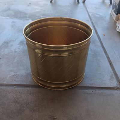 2 CLAY FLOWER POTS AND 1 LARGE BRASS PLANTER