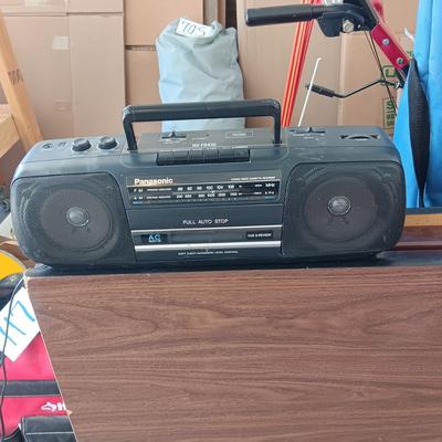 PANASONIC RX-FS410 AM/FM CASSETTE RADIO