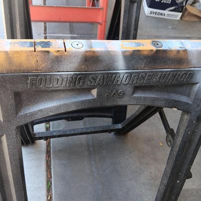4 FOLDING SAW HORSES