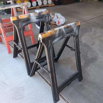 4 FOLDING SAW HORSES