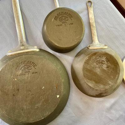 3 magnalite cookware