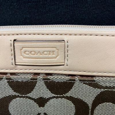 Coach wristlet purse
