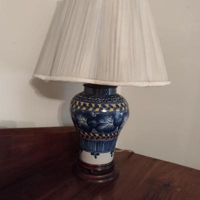 Decorative Pottery Jar Design Table Lamp