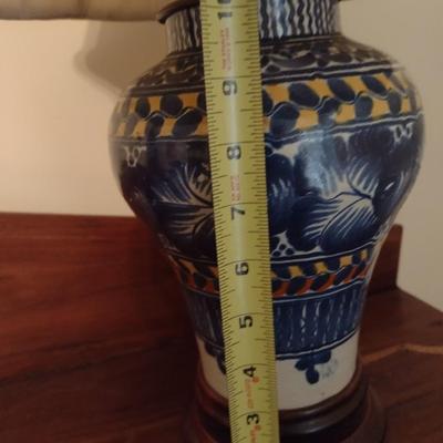 Decorative Pottery Jar Design Table Lamp