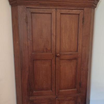 Antique Double Door Solid Wood Corner Cupboard