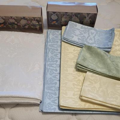 LINEN TABLECLOTHS, NAPKINS AND PLACEMATS PLUS BUNNY NAPKIN RINGS