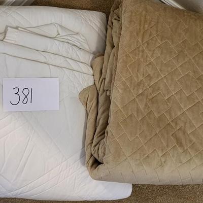 2 QUEEN QUILTS