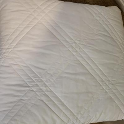 2 QUEEN QUILTS