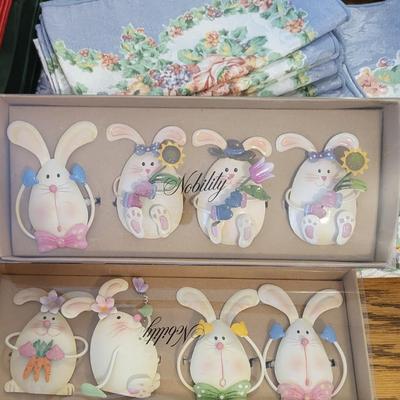 LINEN TABLECLOTHS, NAPKINS AND BUNNY NAPKIN RINGS