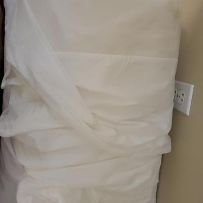 COMPLETE QUEEN SIZE BEDDING