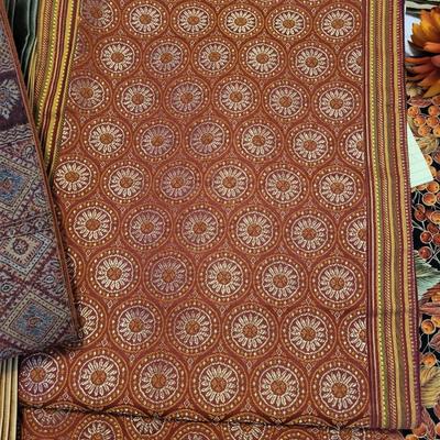 AUTUMN TABLECLOTHS, TABLE RUNNERS, NAPKINS, PLACEMATS & HANDMADE QUILT
