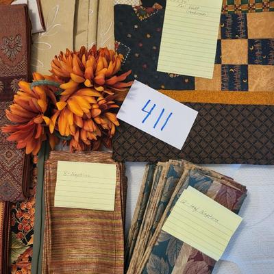 AUTUMN TABLECLOTHS, TABLE RUNNERS, NAPKINS, PLACEMATS & HANDMADE QUILT