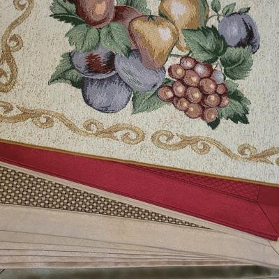 AUTUMN TABLECLOTHS, TABLE RUNNERS, NAPKINS, PLACEMATS & HANDMADE QUILT