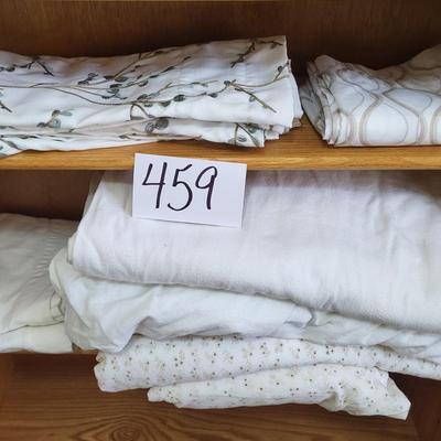 QUEEN SHEETS AND VALANCES