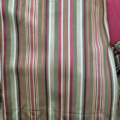 QUEEN COMFORTER, VALANCE & PILLOWCASES