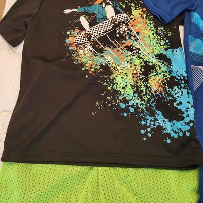 BOYS CLOTHES SIZE 6 - 7