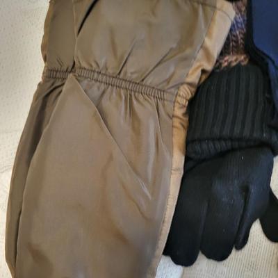 WINTER GLOVES, HATS AND SCARF