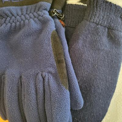 WINTER GLOVES, HATS AND SCARF