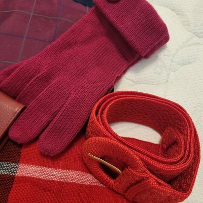 LADIES WINTER SCARF, GLOVES, BELTS AND WALLET