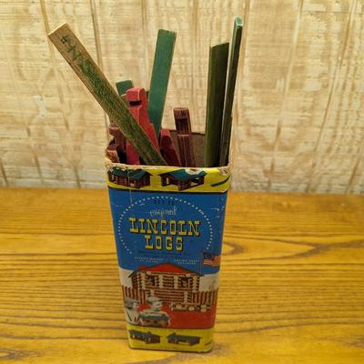 Vintage Lincoln Logs