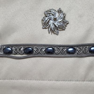 LISNER BROOCH SET, BRACELET AND PIN