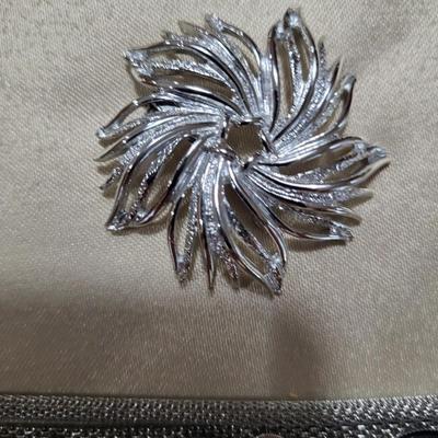LISNER BROOCH SET, BRACELET AND PIN