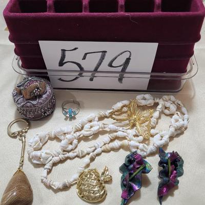 FELT SECTIONED BOXES, SEASHELL NECKLACE BUTTERFLY PIN AND MORE