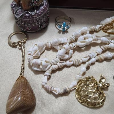 FELT SECTIONED BOXES, SEASHELL NECKLACE BUTTERFLY PIN AND MORE