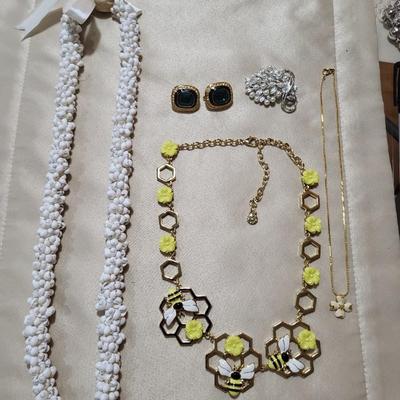 SEASHELL AND OTHER NECKLACES, EARRINGS AND A BROOCH