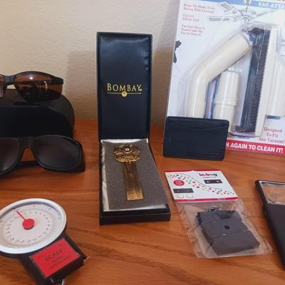 BOOK LIGHTS AND MARKERS, CEILING FAN BRUSH, LUGGAGE SCALE, SUNGLASSES AND MORE