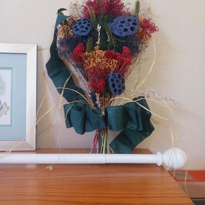 DRIED FLOWERS, FRAMED FLORAL PICTURE, SHOWER CURTAIN RINGS AND CURTAIN ROD