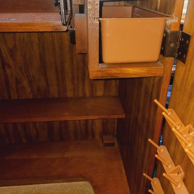 SINGER - THE MONACO FOLD OUT SEWING MACHINE CABINET