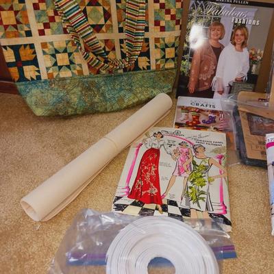 CLOTH TOTE AND SEWING PATTERNS