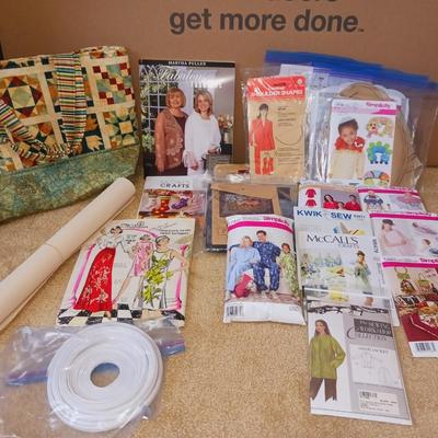 CLOTH TOTE AND SEWING PATTERNS