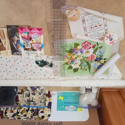 QUILTER'S RULERS, LARGE ROLL OF MATERIAL, LEARN TO KNIT BOOKS AND MORE