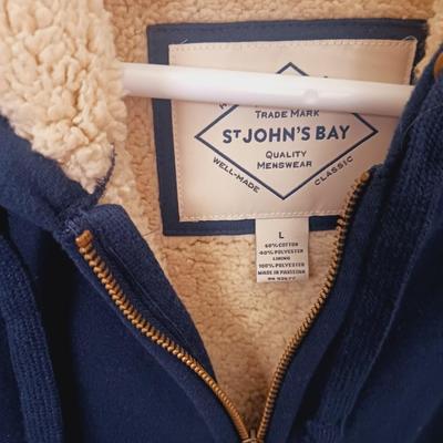 MEN'S ST JOHN'S BAY INSULATED HOODIE SIZE LARGE
