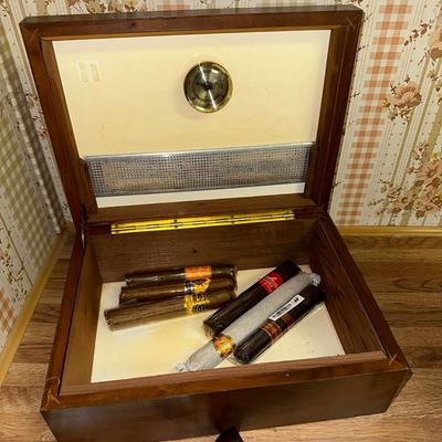 19 LOT SMOKING PARAPHERNALIA PIPE CLEANERS HUMIDOR TOBACCO JAR