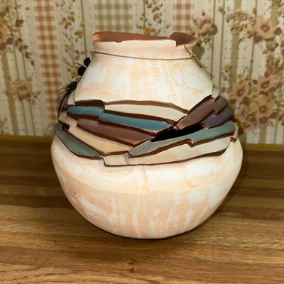 26 ART POTTERY VASE BY ARTIST STEVEN KAYE 2002 W/BEADS & FEATHERS