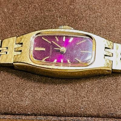 35 VINTAGE LADIES SEIKO WRIST WATCH PURPLE DIAL NOT RUNNING