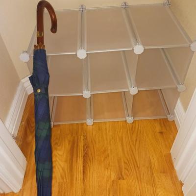 SECTIONED ORGANIZER AND UMBRELLA