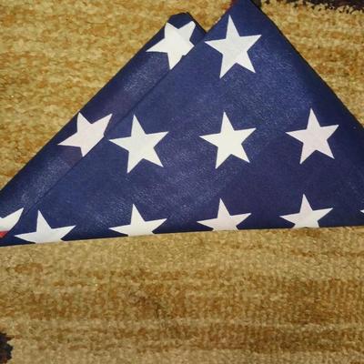TWO CLOTH US FLAGS