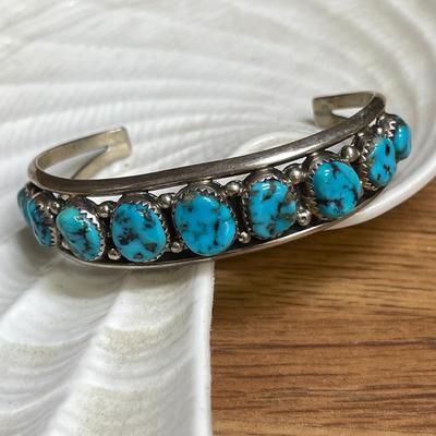 39 NATIVE AMERICAN NAVAJO SILVER & TURQUOISE CUFF