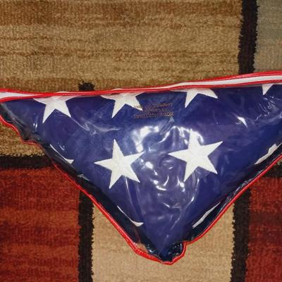 CLOTH US FLAG IN PROTECTIVE BAG