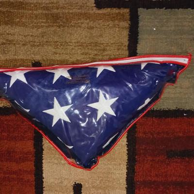 CLOTH US FLAG IN PROTECTIVE BAG