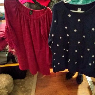 2 tops maroon top and navy top