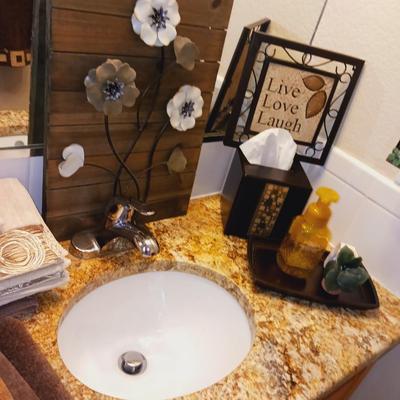 GUEST TOWEL SETS, WALL DECOR AND MORE