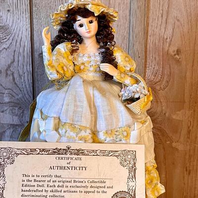 46 VINTAGE 1988 BRINN'S MUSIC BOX DOLL PLAYS "IN THE GOOD OLD SUMMERTIME"