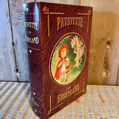 47 PASTSYETTE IN STOYLAND LITTLE RED RIDING HOOD ORIGINAL BOX